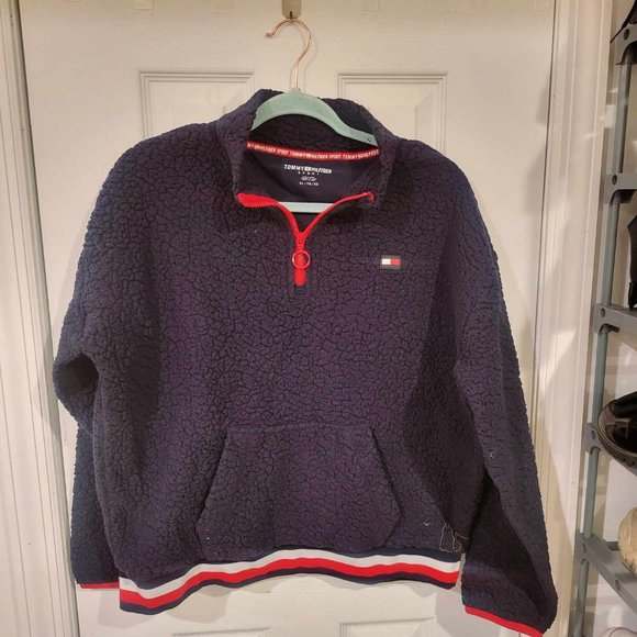 TOMMY HILFIGER fuzzy sweatshirt - Picture 1 of 3